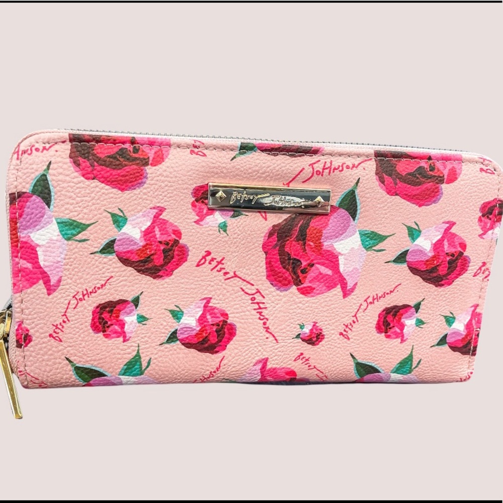 Betsy Johnson | Blush Boxed Wristlet
